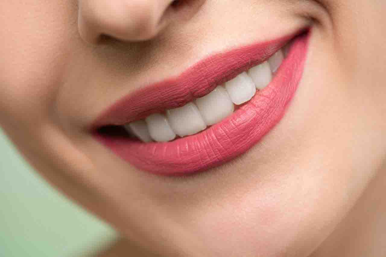Teeth Stains – Types, Causes and Solution!