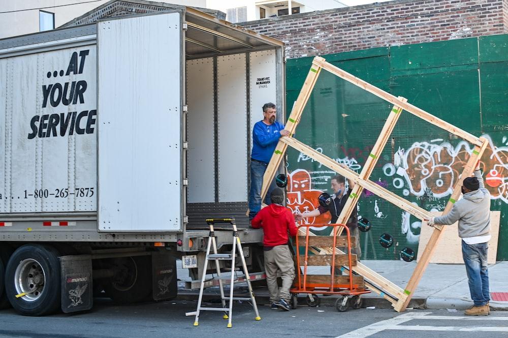 Why You Should Hire Professional Moving Company
