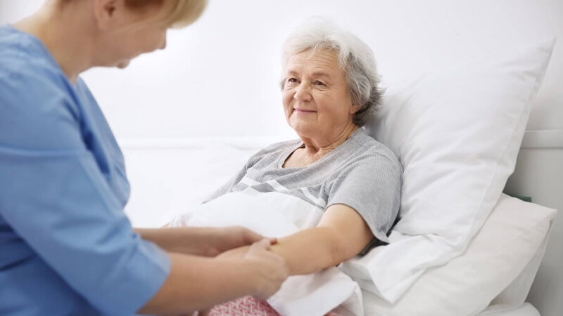 Overnight Care Services: Essential Support and Assistance throughout the Night