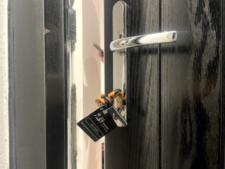 Emergency Locksmiths For Lock Change or Lockout Solutions 24/7